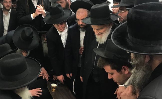 חבר 'המועצת' של דגל התורה ניחם את אחי הגר"ש אוירבך