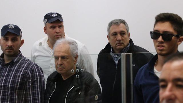 אלוביץ' וחפץ בבית המשפט