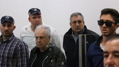 אלוביץ' וחפץ בבית המשפט