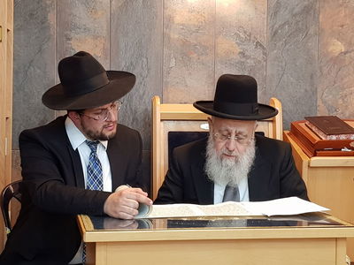 קריאת המגילה, הערב