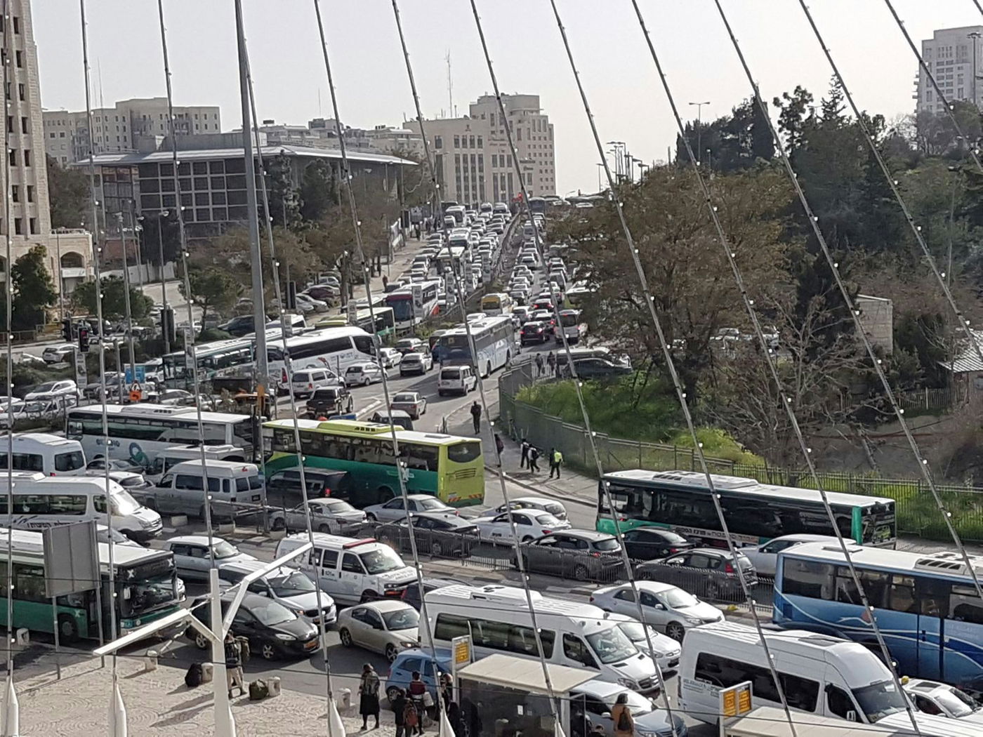 הפקקים בירושלים, הבוקר