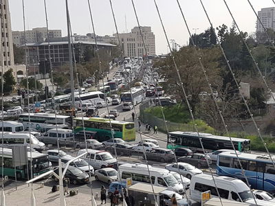 הפקקים בירושלים, הבוקר