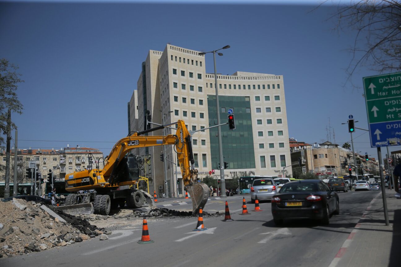 ירושלים נצורה: פקקי ענק ונהגים מתוסכלים
