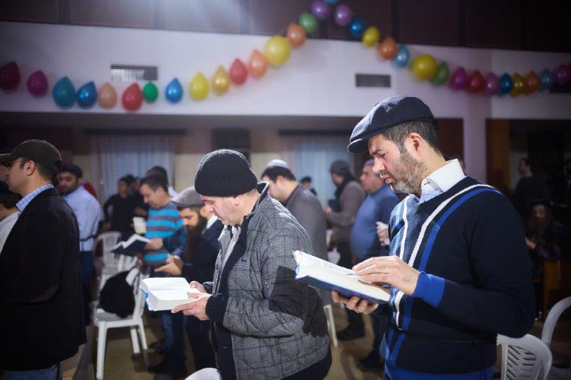 פורים במוסקבה: ממחצית השקל ועד שמחת החג • צפו