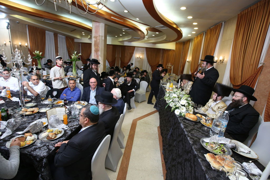 צמרת הרפואה חגגה: בר מצווה לבן העסקן הרפואי