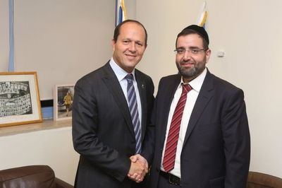 אברהם בצלאל עם רה"ע ניר ברקת