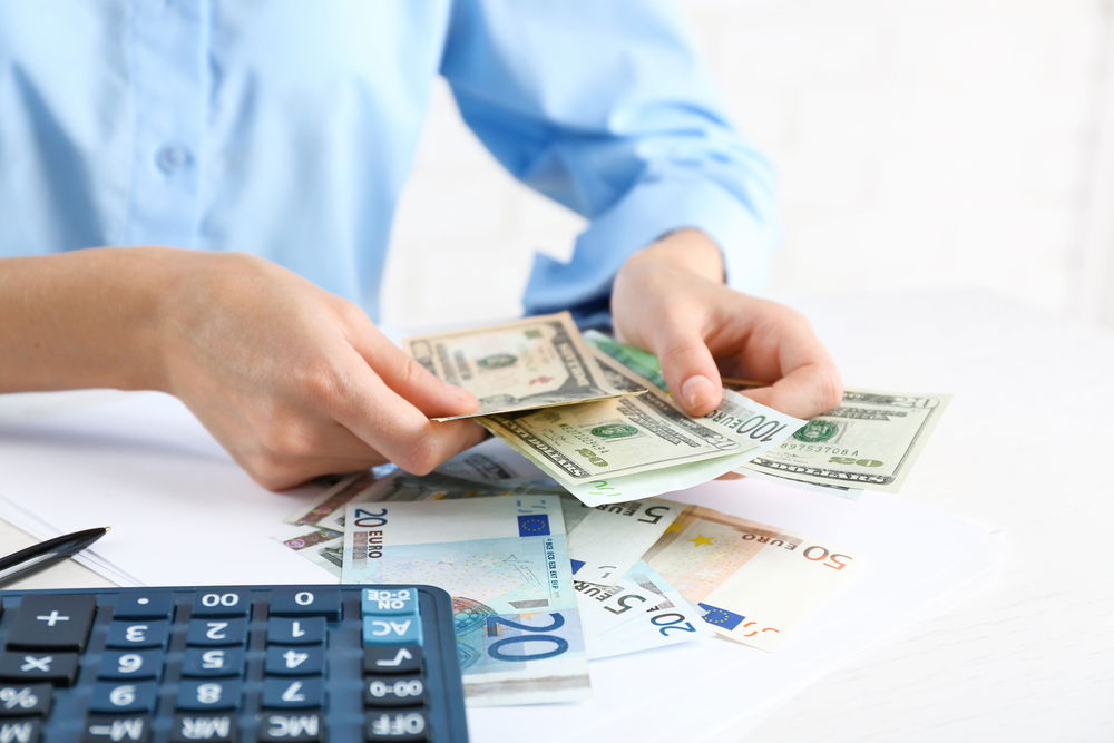 סקר חברות האשראי: זה הגיל שעולה לנו הכי הרבה כסף