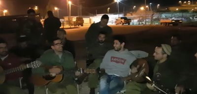 חנן בן ארי ועידן עמדי בסיום מסכת תענית במילואים