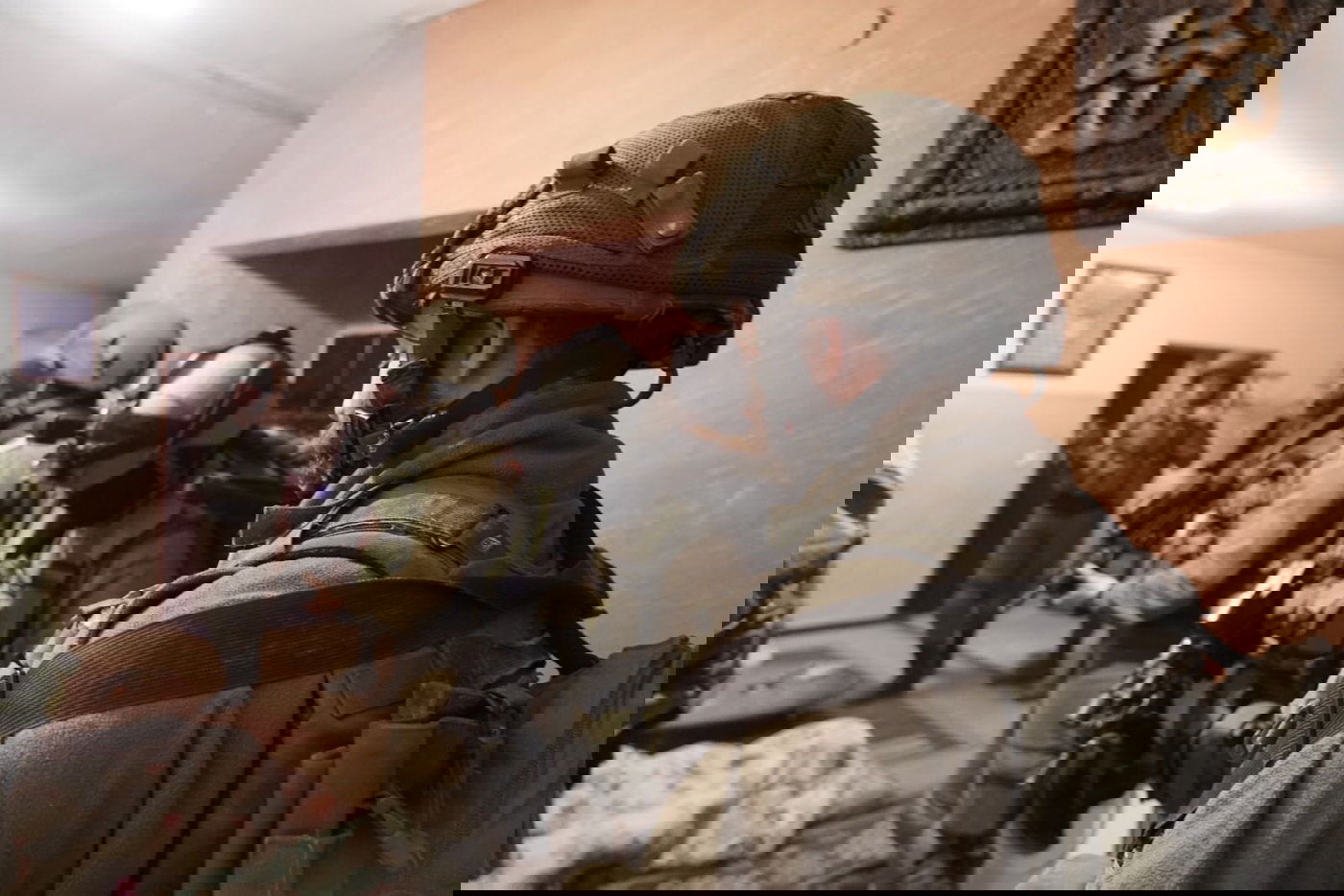 כוחות צה"ל פועלים בכפרו של המחבל • צפו