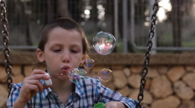 אהרן רזאל בקליפ חדש ומרגש - "הבל פיהם"