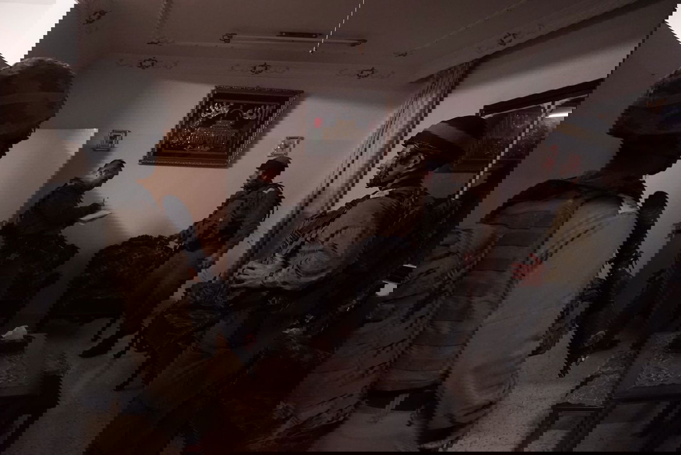 צפו: לוחמי צה"ל בבית משפחת המחבל מירושלים