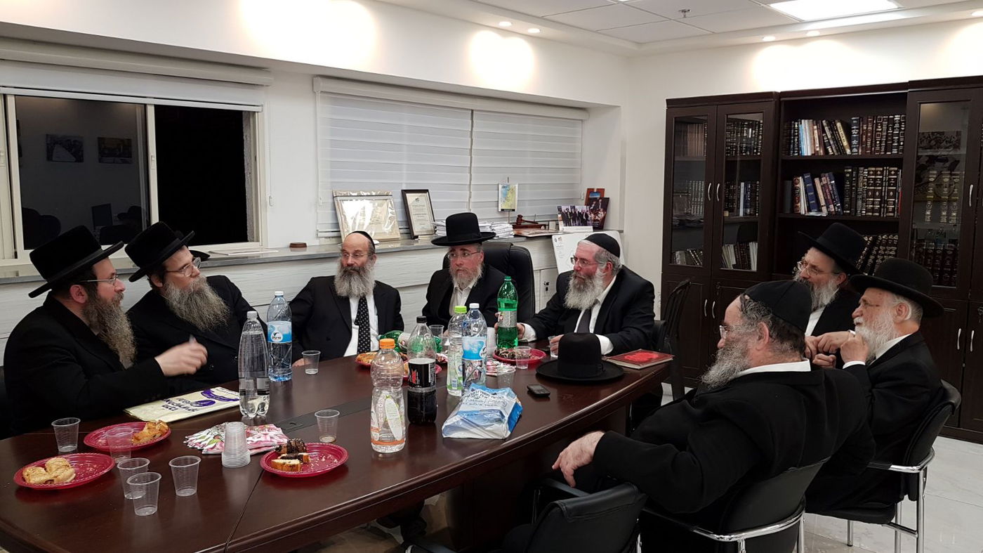 כינוס הוועדה, אמש