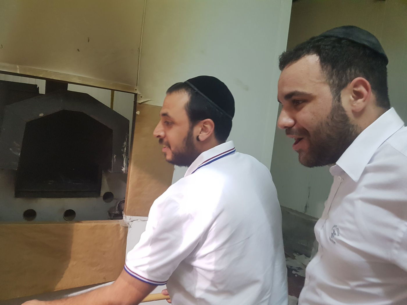 צפו: שירה וריקודים לכבוד הרב יעקב אמסלם