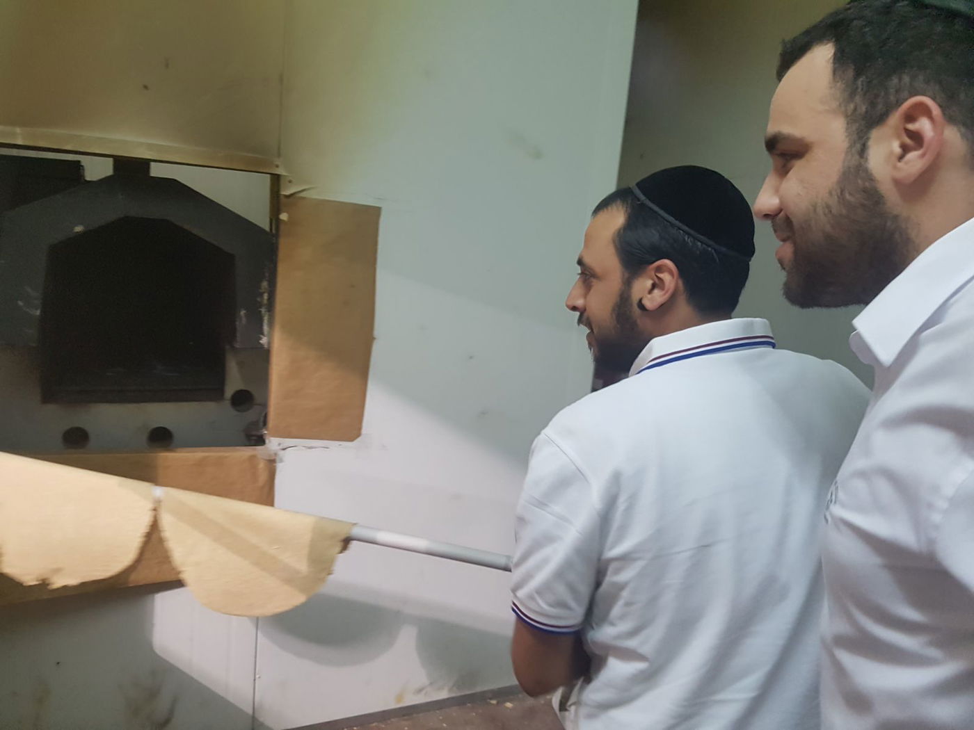 צפו: שירה וריקודים לכבוד הרב יעקב אמסלם