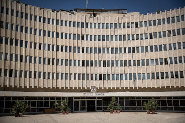 יתד נאמן תוקף בחריפות: מסע ציד חמור של משרד החינוך