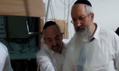 צפו: הרב אליהו אלחרר בהכנת מצות חבורה.