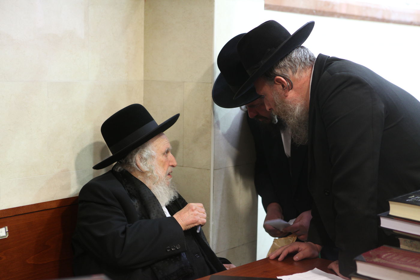 הגר"ש אוירבךב שערי חסד