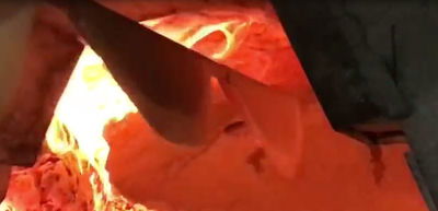 צפו: תהליך הכנת המצות בתיעוד מקרוב