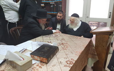 שר התורה: "בעזרת השם לא יכניסו חמץ לבתי חולים"