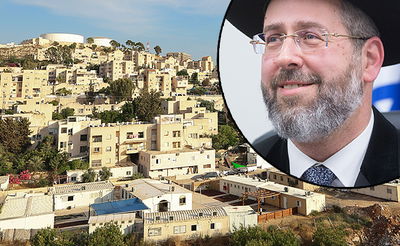 הגר"ד לאו על רקע מודיעין עילית