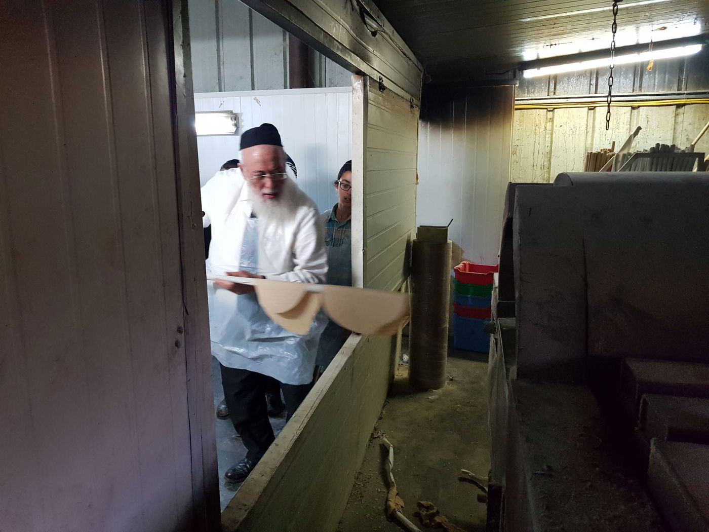 לאחר חצות: הראשונים לציון באפיית מצות