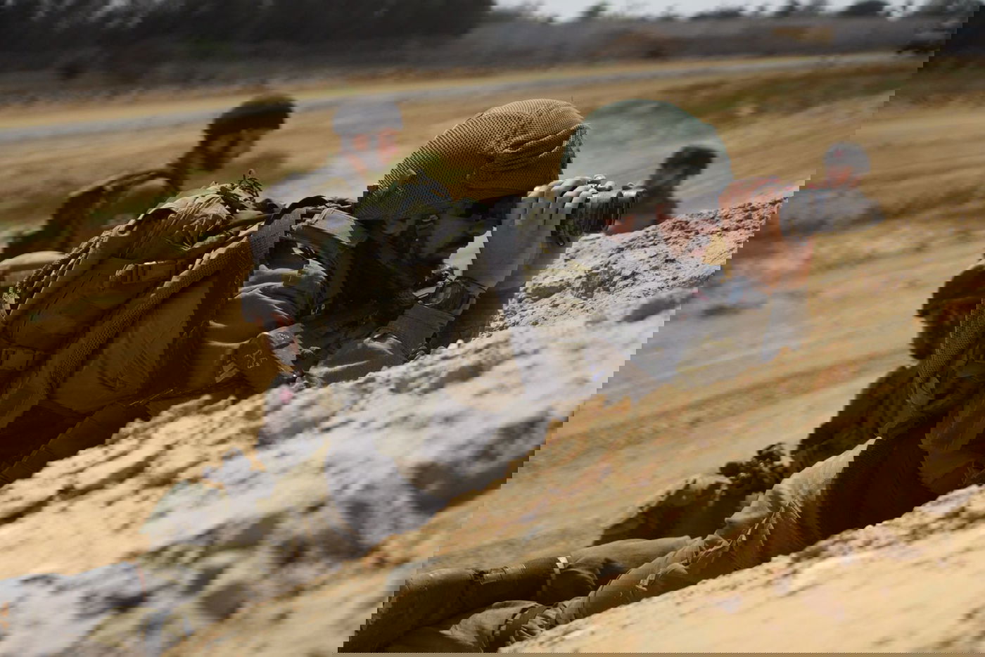 'נטורי קרתא' הפגינו ליד הגדר: "להסיר את המצור מעזה"