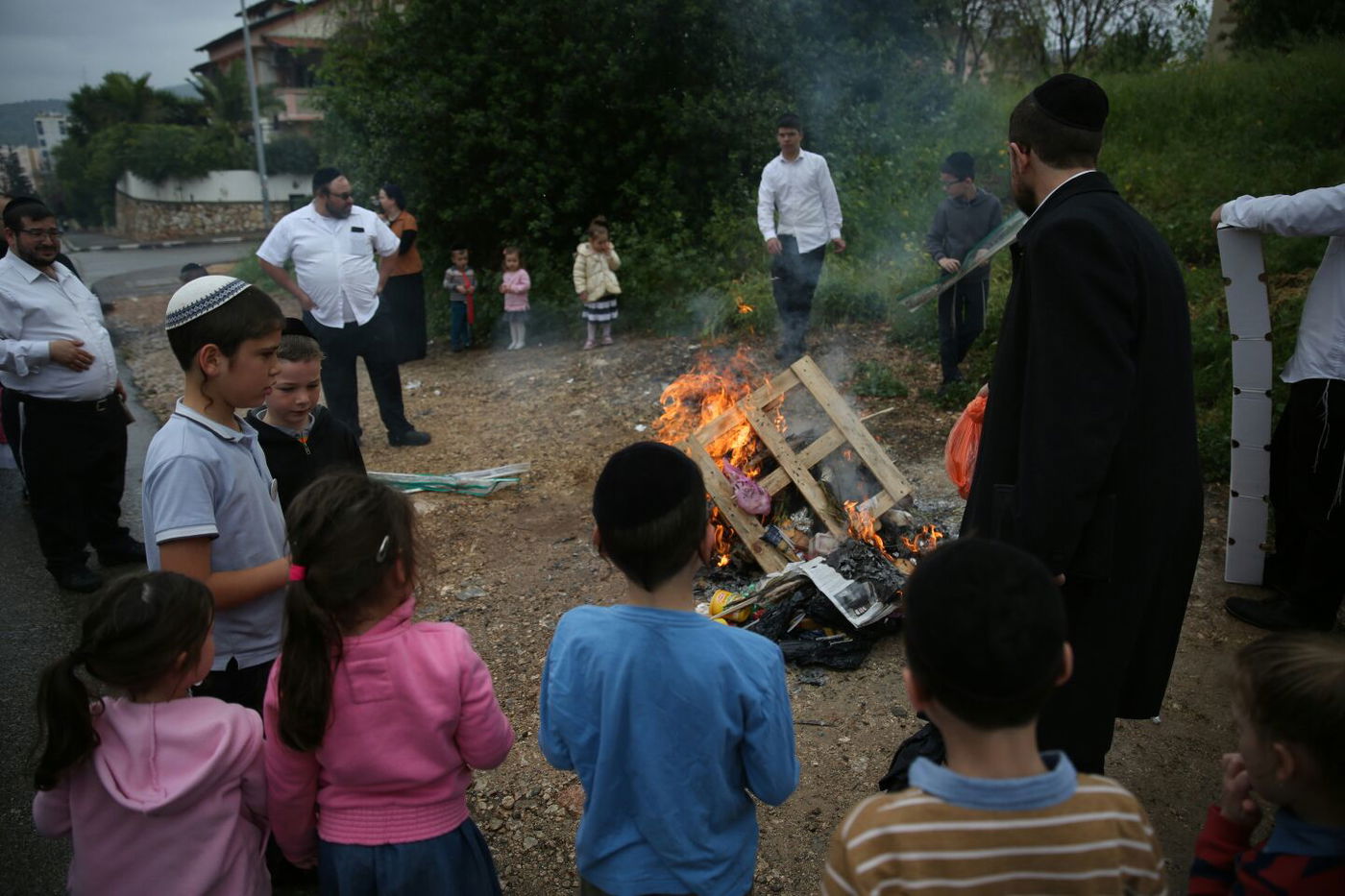 גלריה: כך שרפו את החמץ בכרמיאל • צפו