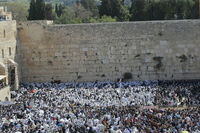 אלפים השתתפו בברכת כהנים בכותל המערבי • צפו