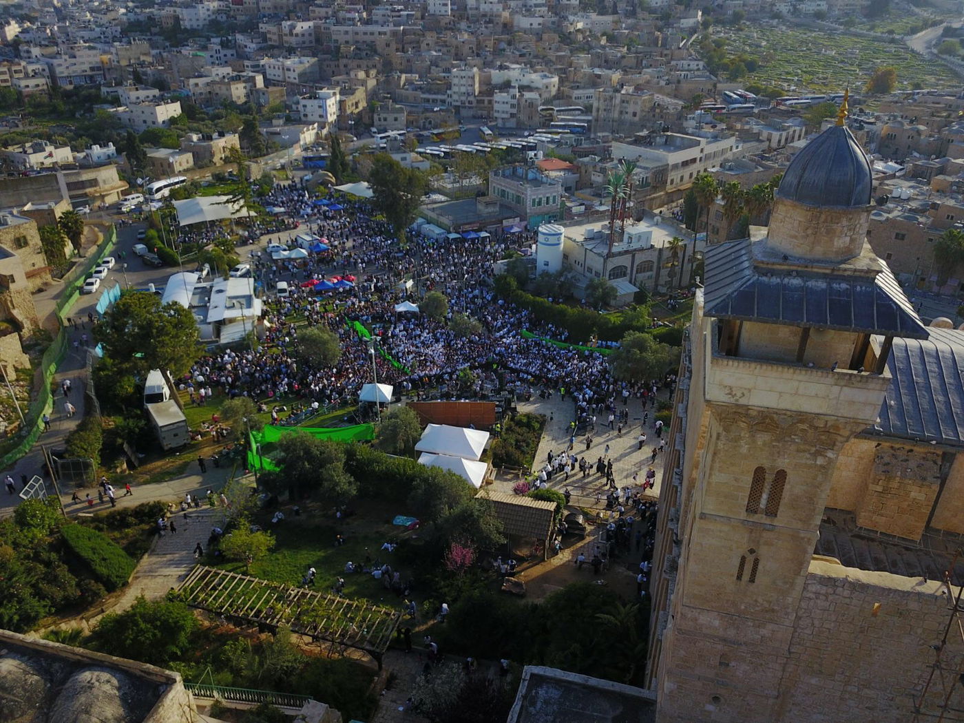 צפו: כך אבטחו כוחות צה"ל את אלפי המתפללים במערת המכפלה
