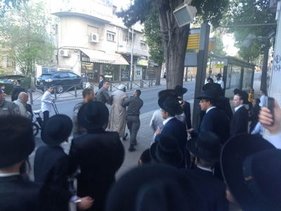 זעם על דרישת המשטרה לנתח את גופת הפעוט שטבע