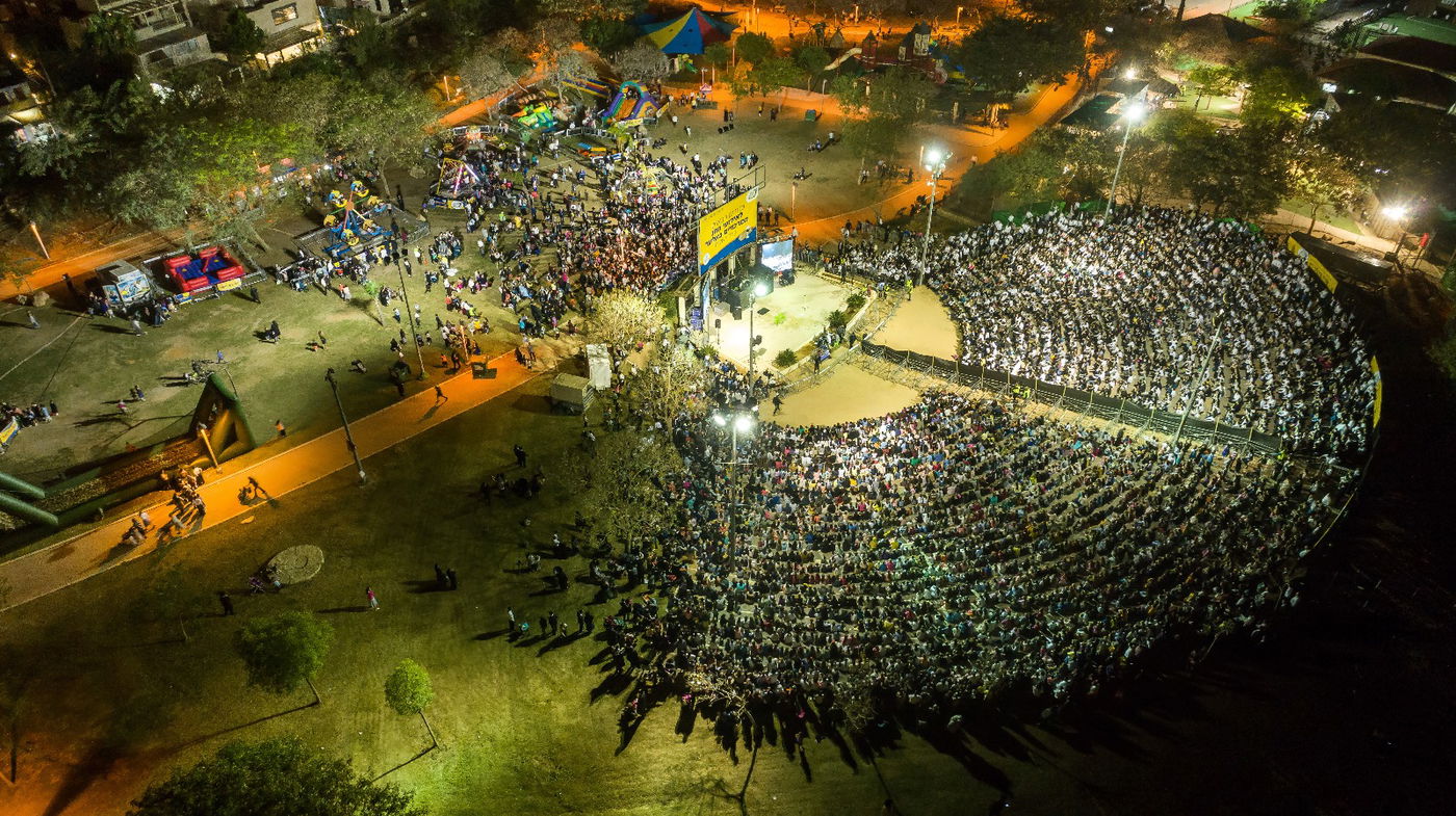 מהאוויר: כך חוגגים פסח בעיר אלעד • צפו