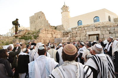 אחרי 4 שנים: תפילה בבית הכנסת העתיק
