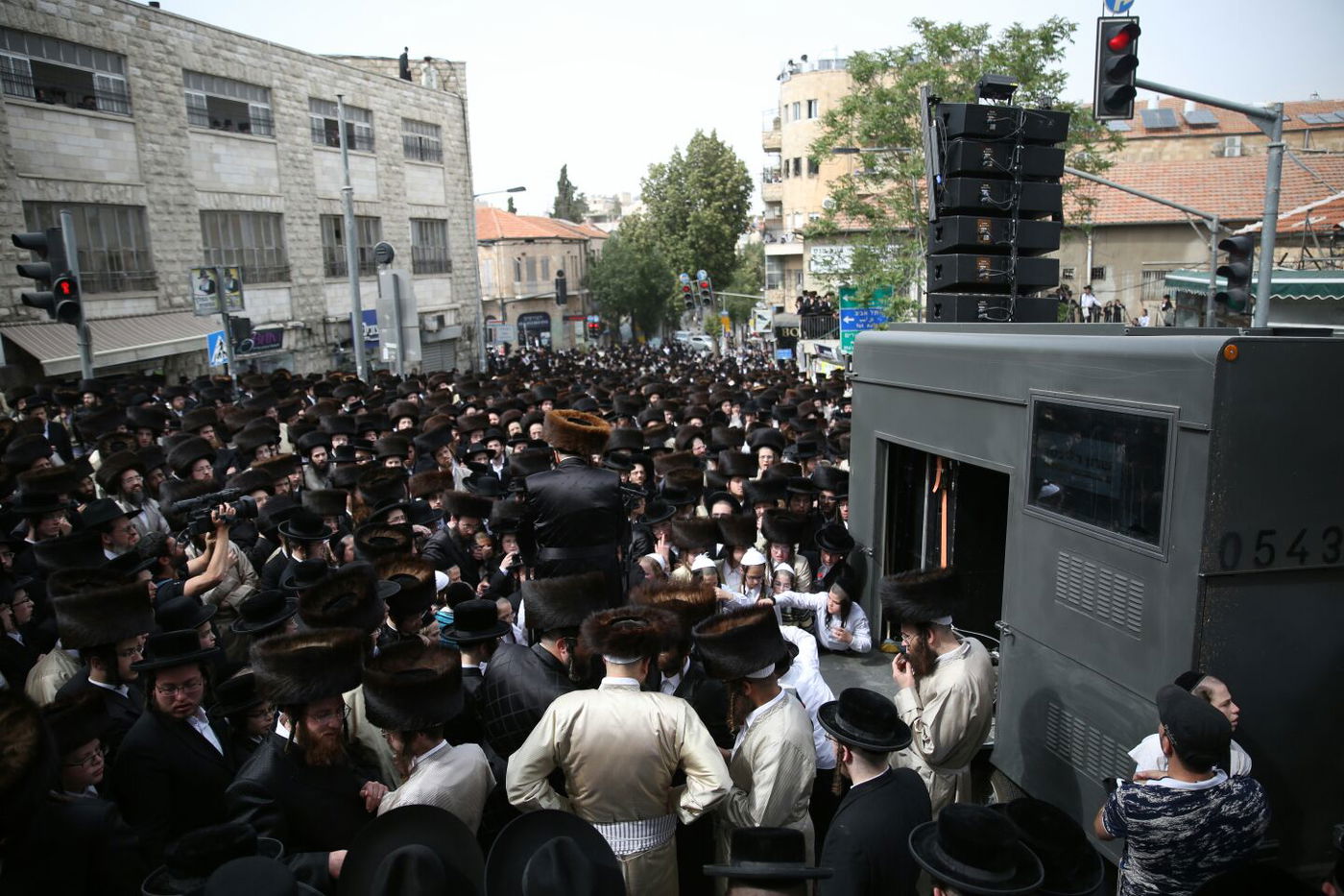 תיעוד מסכם: הלווית הפעוט החרדי בי-ם