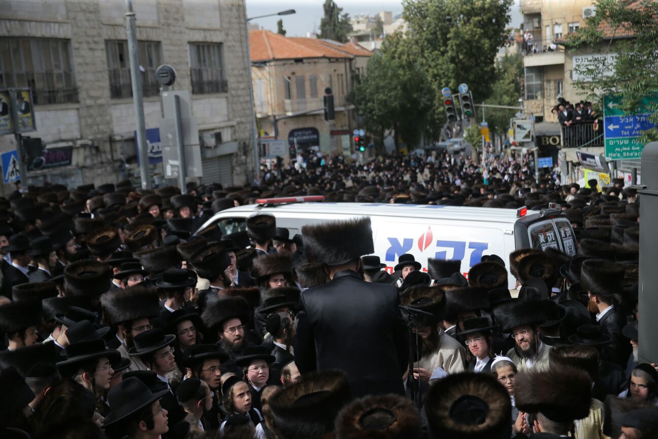 תיעוד מסכם: הלווית הפעוט החרדי בי-ם