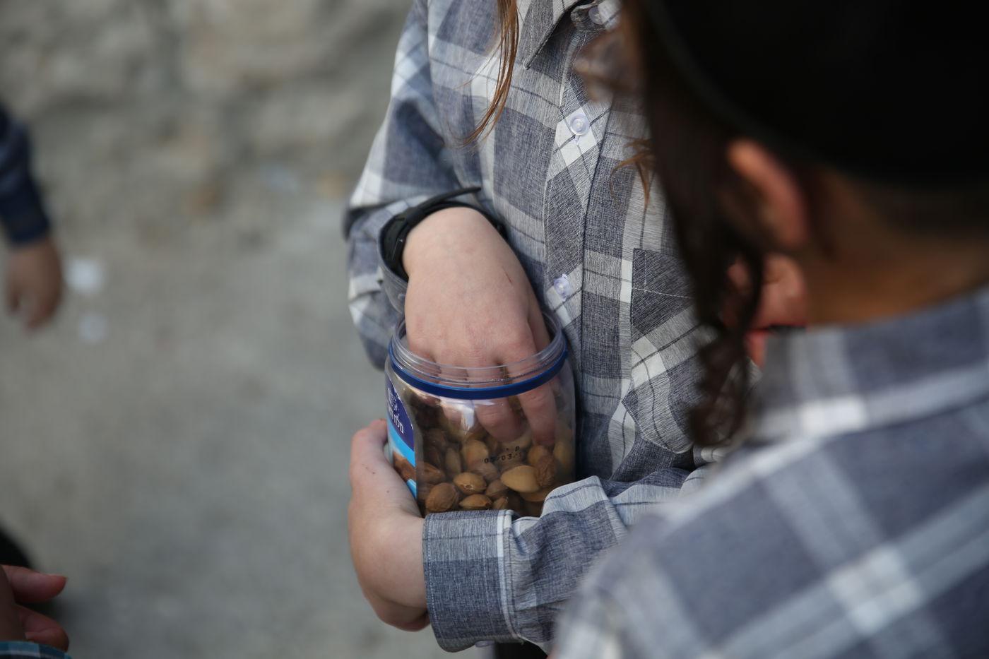הצצה נדירה לשוק האג'ואים במאה שערים
