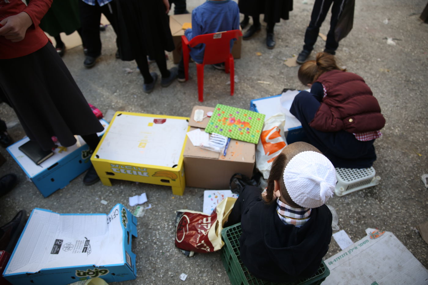 הצצה נדירה לשוק האג'ואים במאה שערים