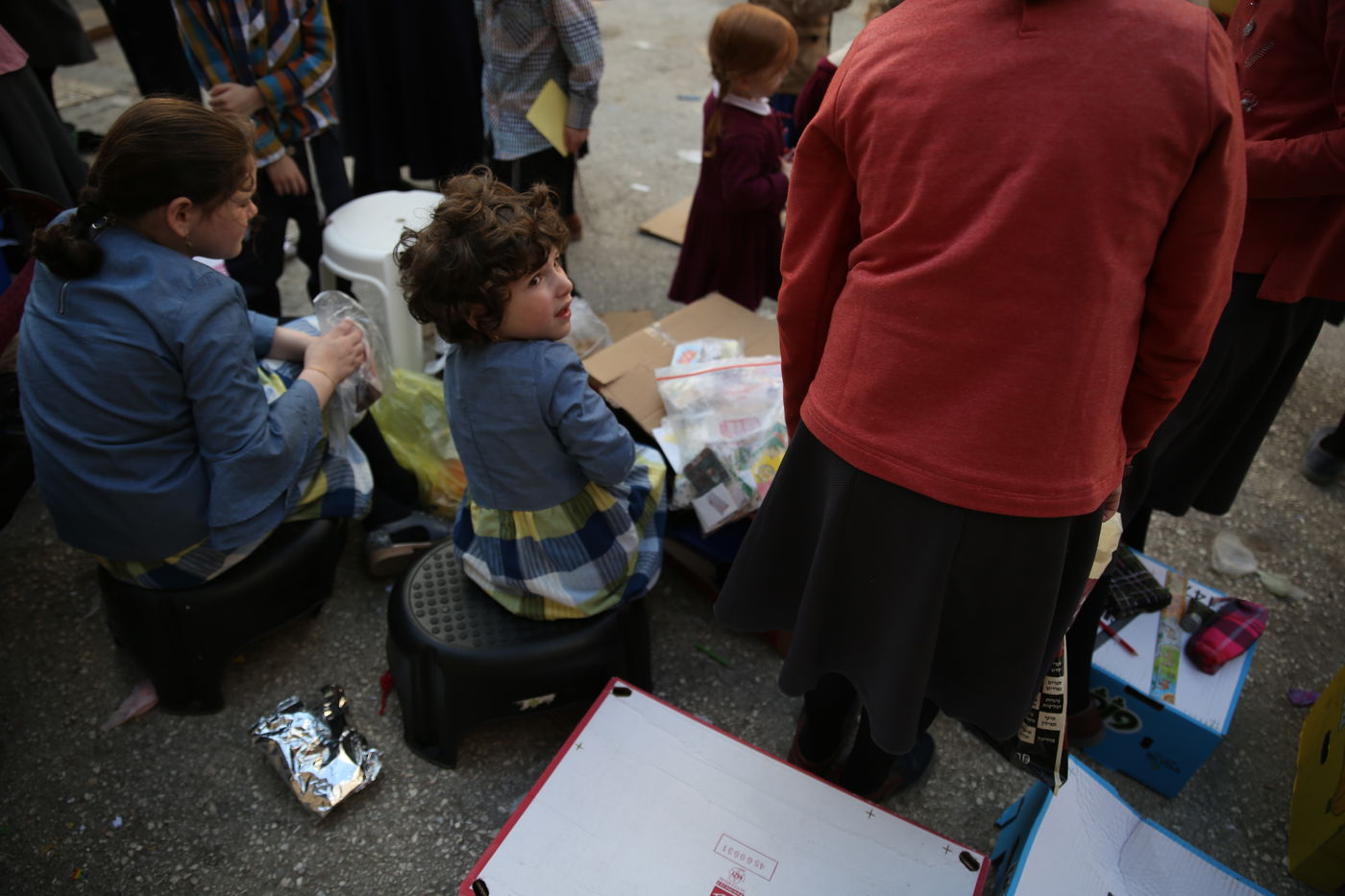 הצצה נדירה לשוק האג'ואים במאה שערים
