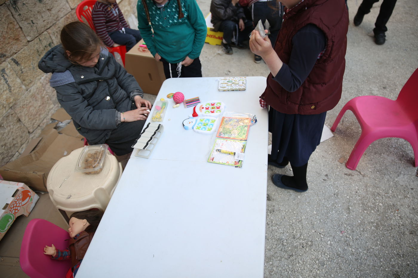 הצצה נדירה לשוק האג'ואים במאה שערים