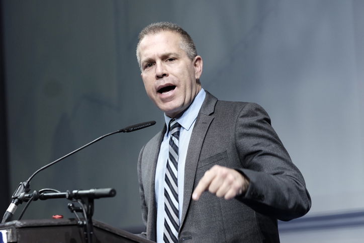 השר לביטחון פנים ארדן.