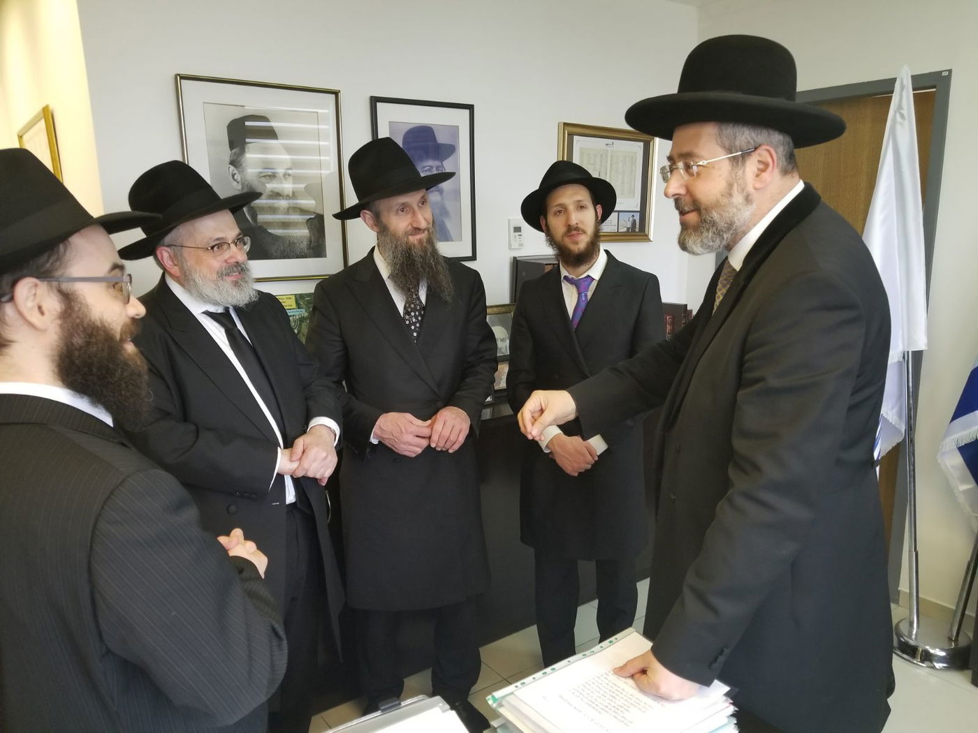 הדיינים במעון הרב הראשי