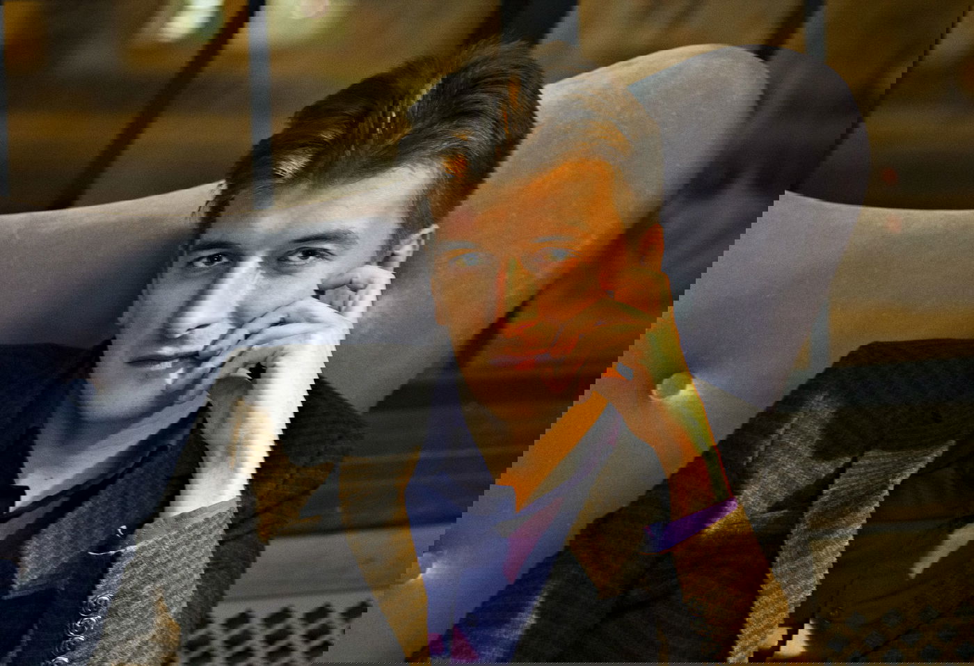 העיתונאי שמת.נפל או הופל?