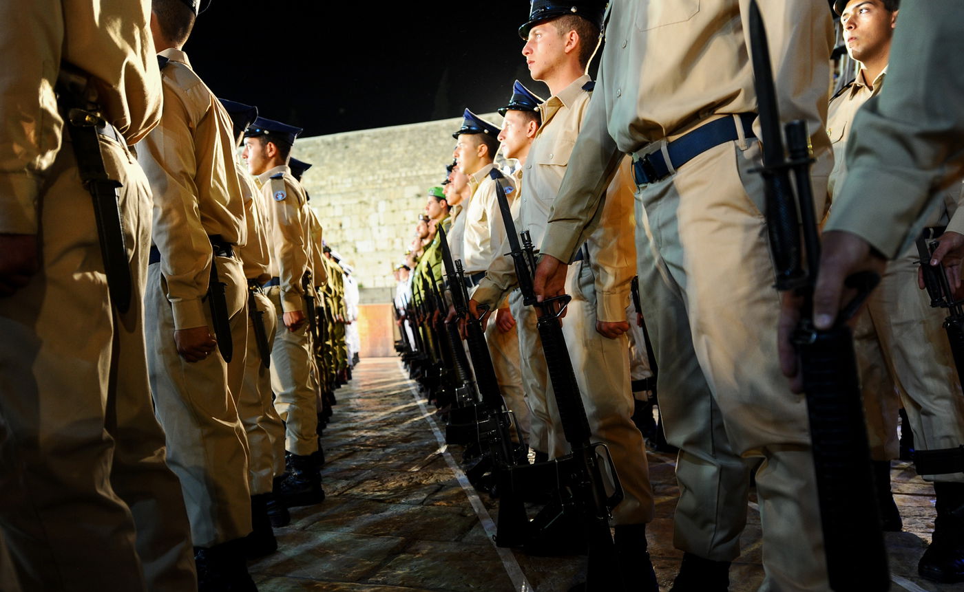 הטקס בכותל, הערב