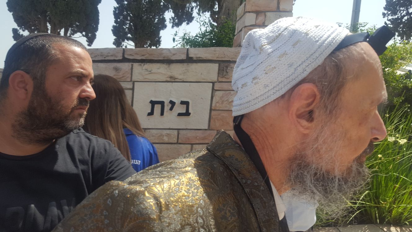 כך הרב דב קוק ציין את יום הזיכרון • צפו