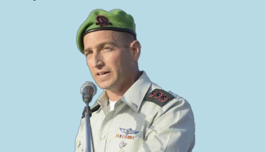 מתוך השלטים שנתלו