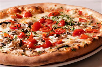 קולסלאו כרוב שמגישים עם פיצה