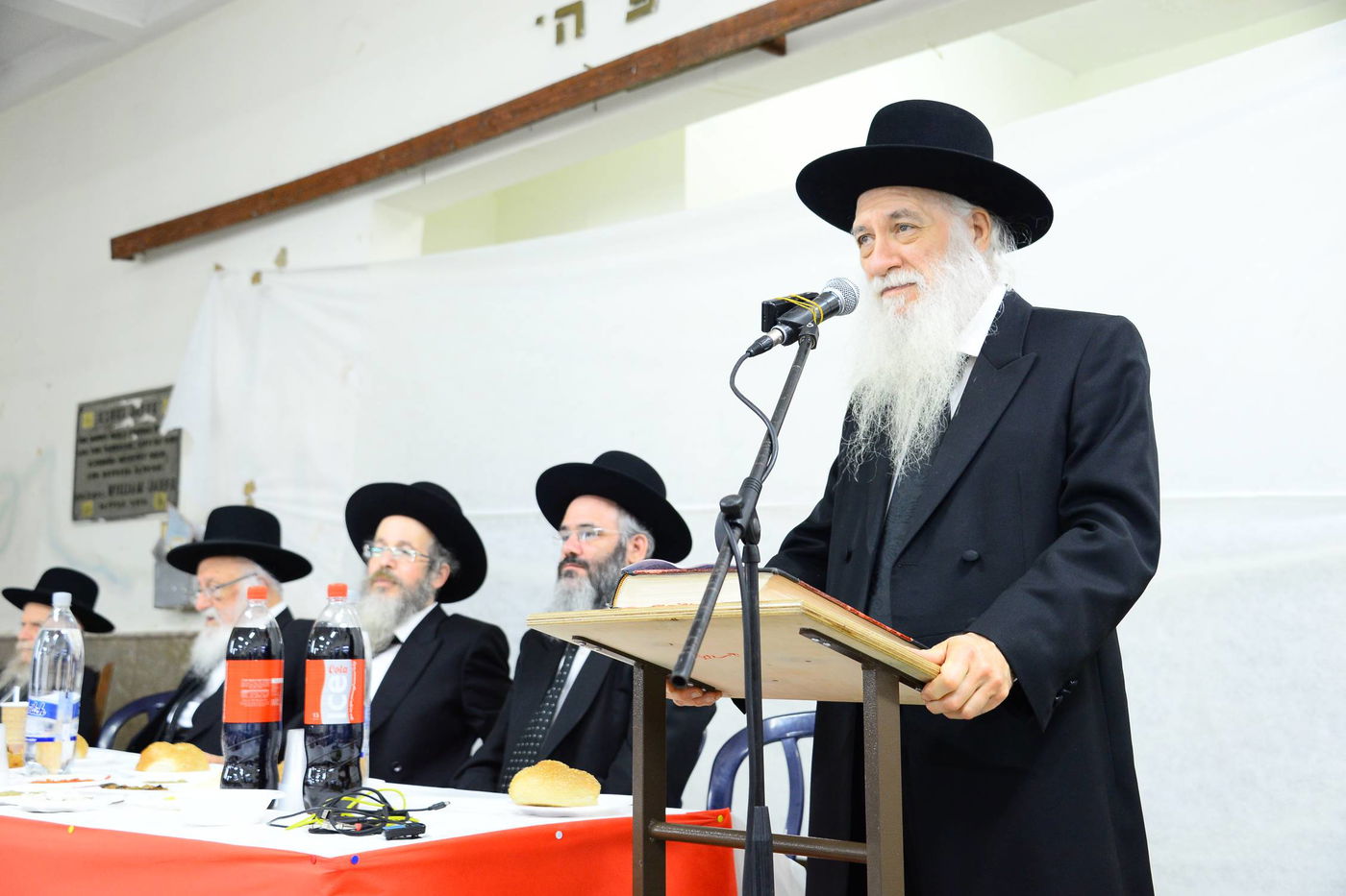 במעמד ראשי הישיבה: סיום מסכת בפוניבז'