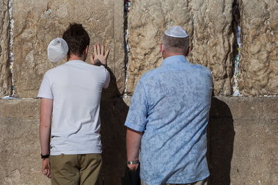 חובשי כיפה בכותל