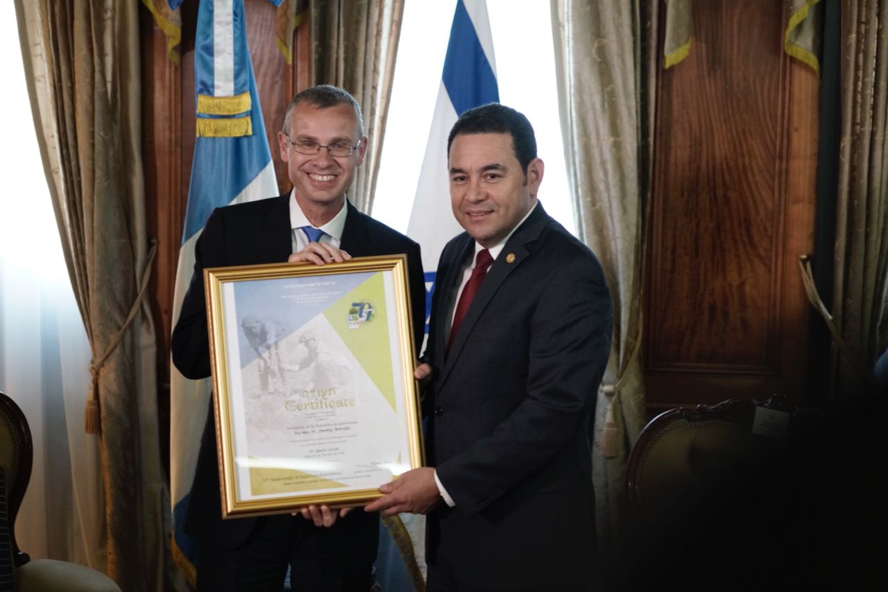 נשיא גואטמלה: אגיע לחנוכת השגרירות בי-ם