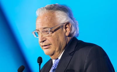 השגריר לשעבר