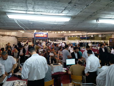 יריד הספרים במוסד הרב קוק.